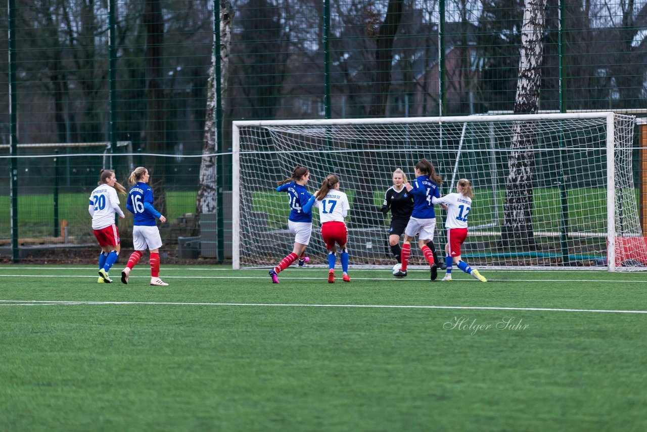 Bild 131 - wBJ Hamburger SV - Holstein Kiel : Ergebnis: 3:2